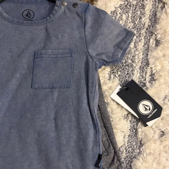 Volcom Set - Picture 2 of 5